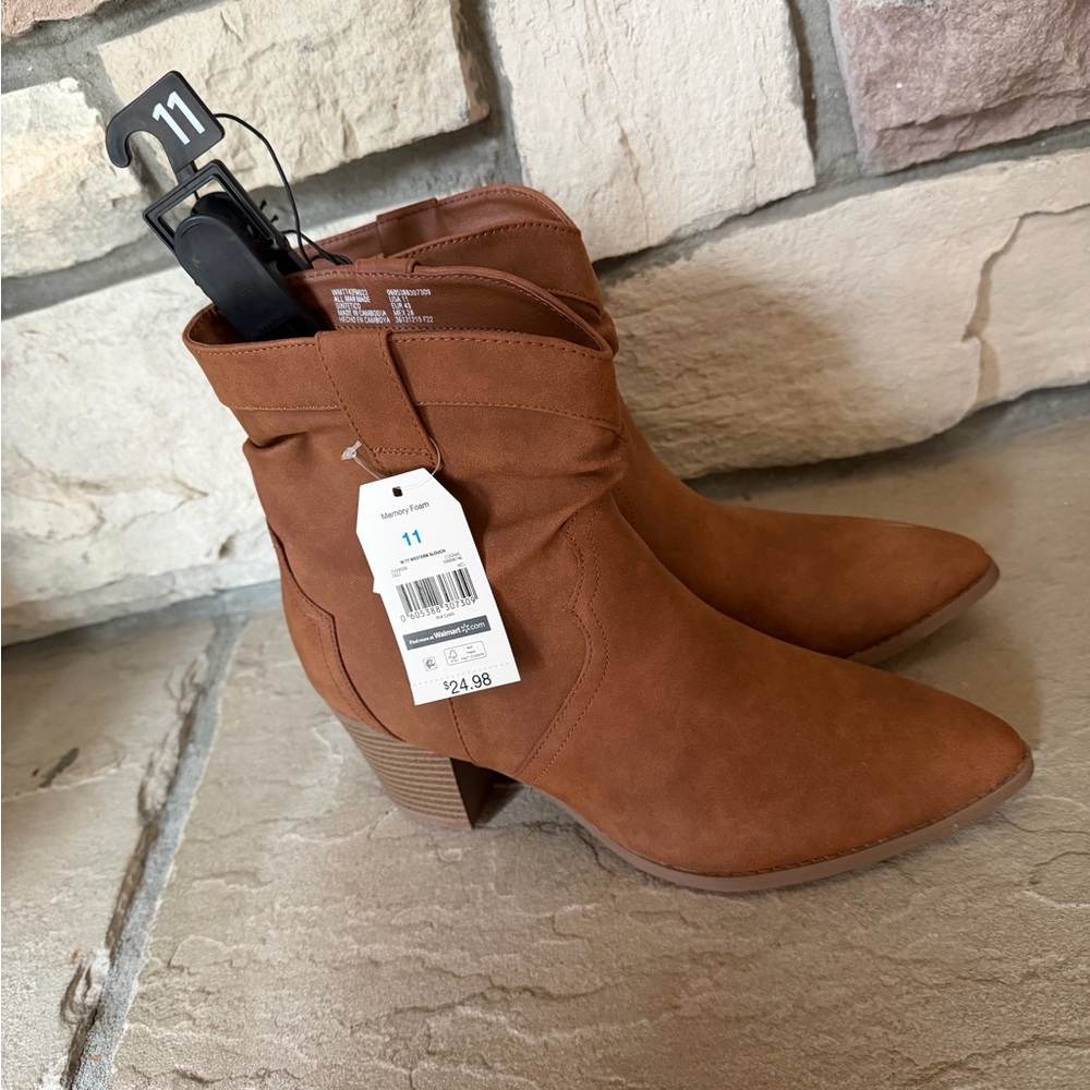 WESTERN SLOUCH BOOTS, SZ 11, NWT